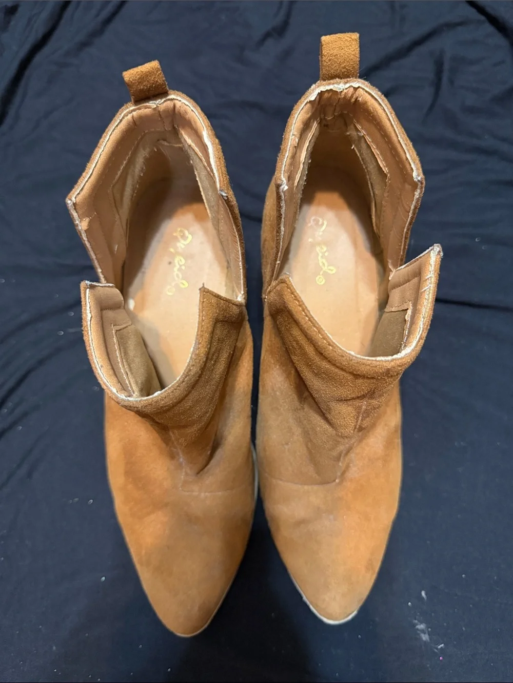 Women's Pointed Toe Suede Ankle Boots - Tan